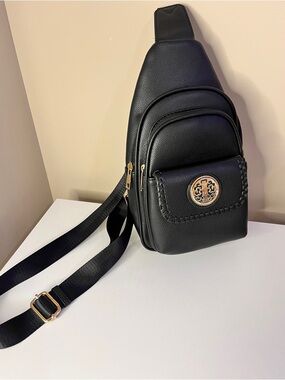 Sugu Eva Triple Compartment Crossbody Sling